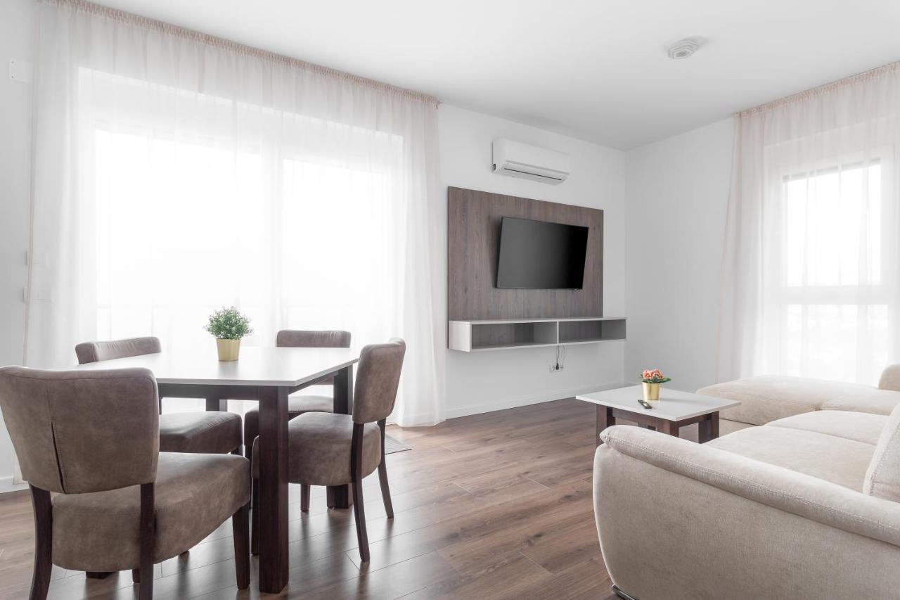 Grand Hill Flats Daire Oradea Dış mekan fotoğraf