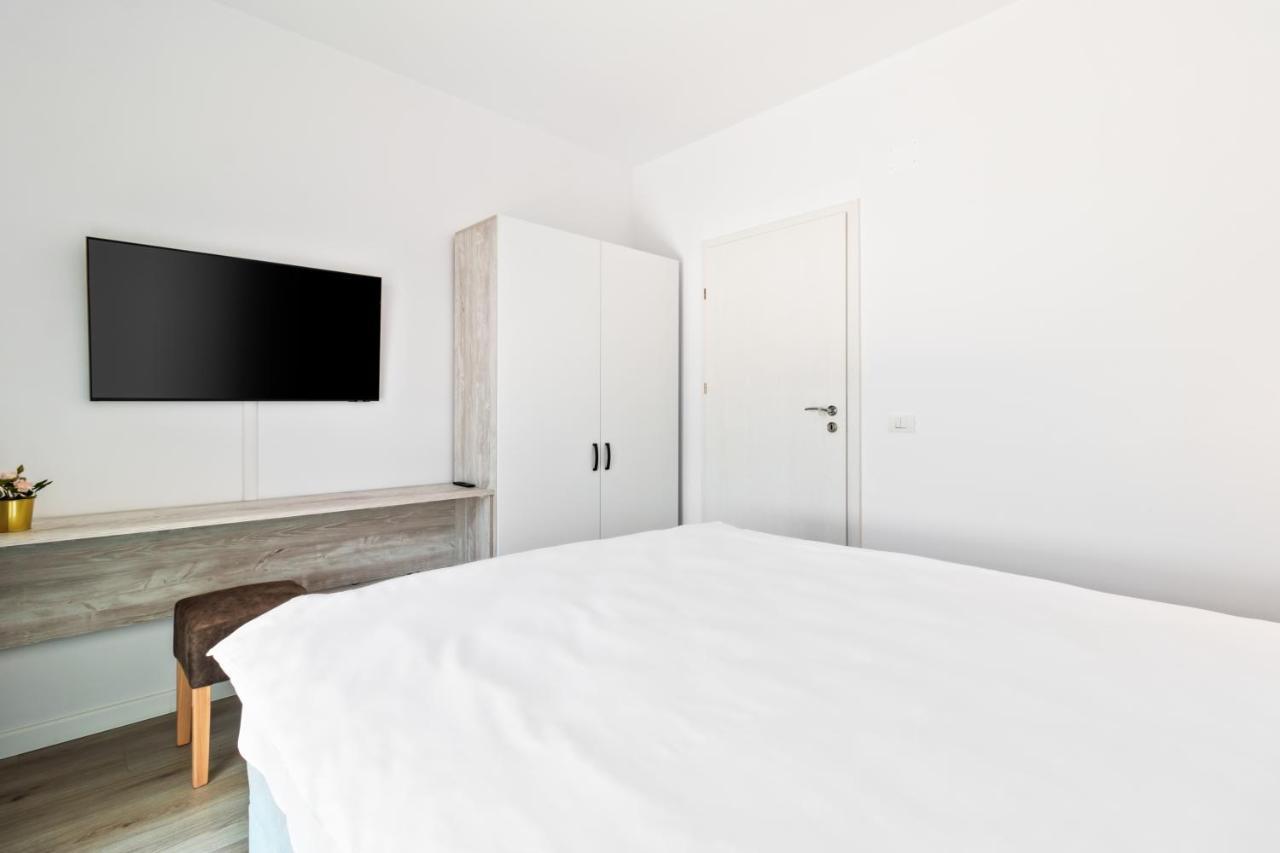 Grand Hill Flats Daire Oradea Dış mekan fotoğraf