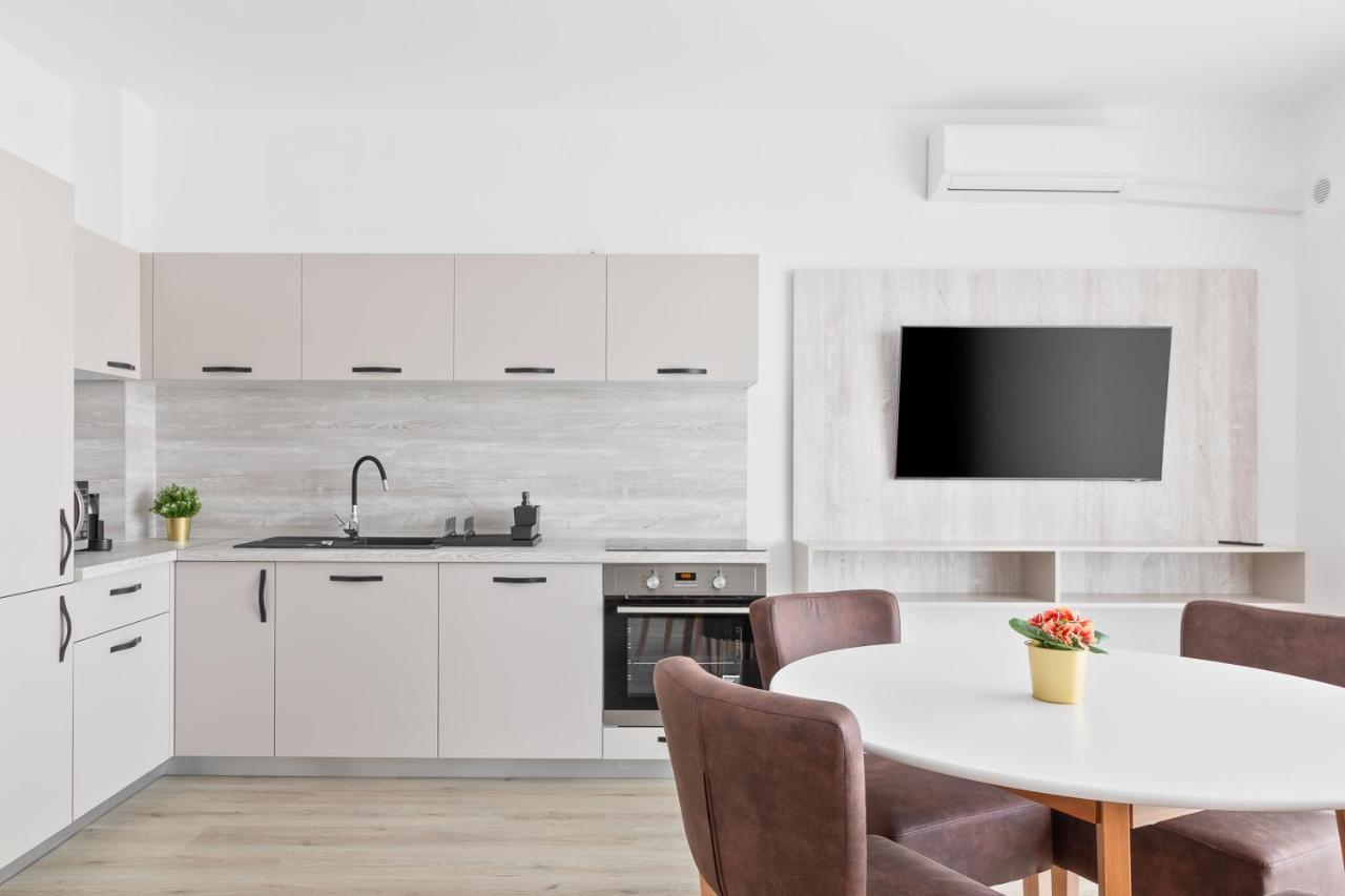 Grand Hill Flats Daire Oradea Dış mekan fotoğraf