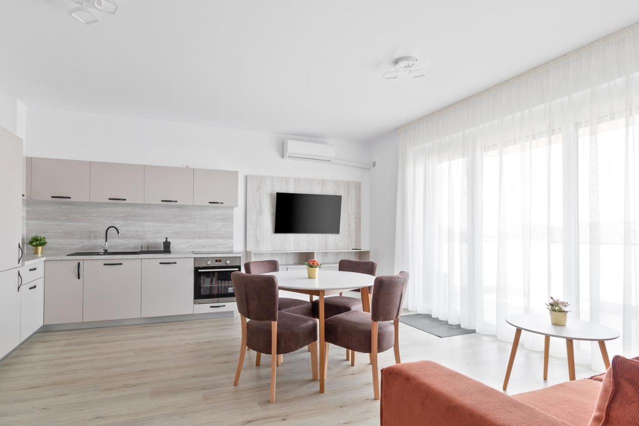 Grand Hill Flats Daire Oradea Dış mekan fotoğraf
